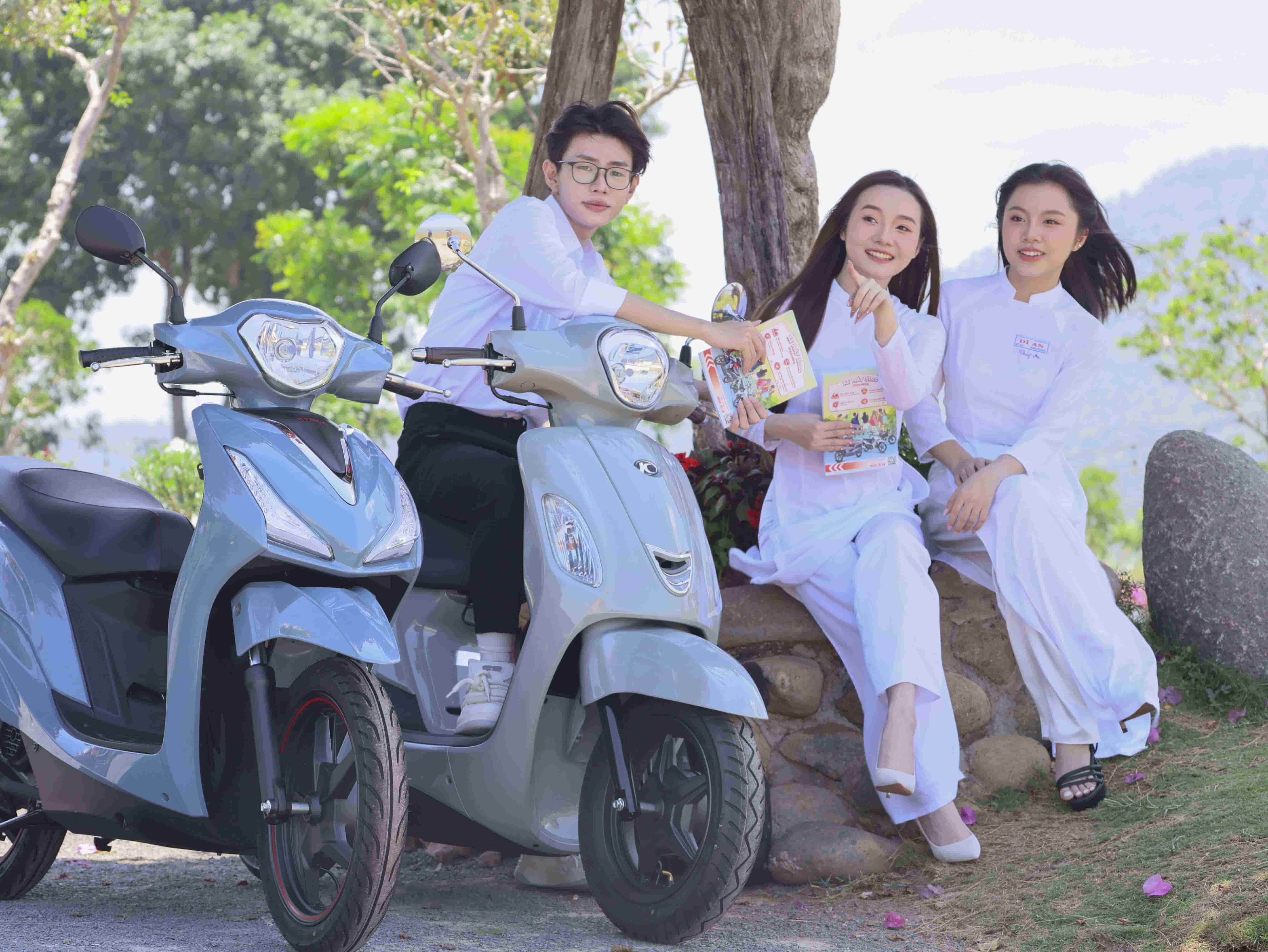 Xe tay ga 50cc cho học sinh