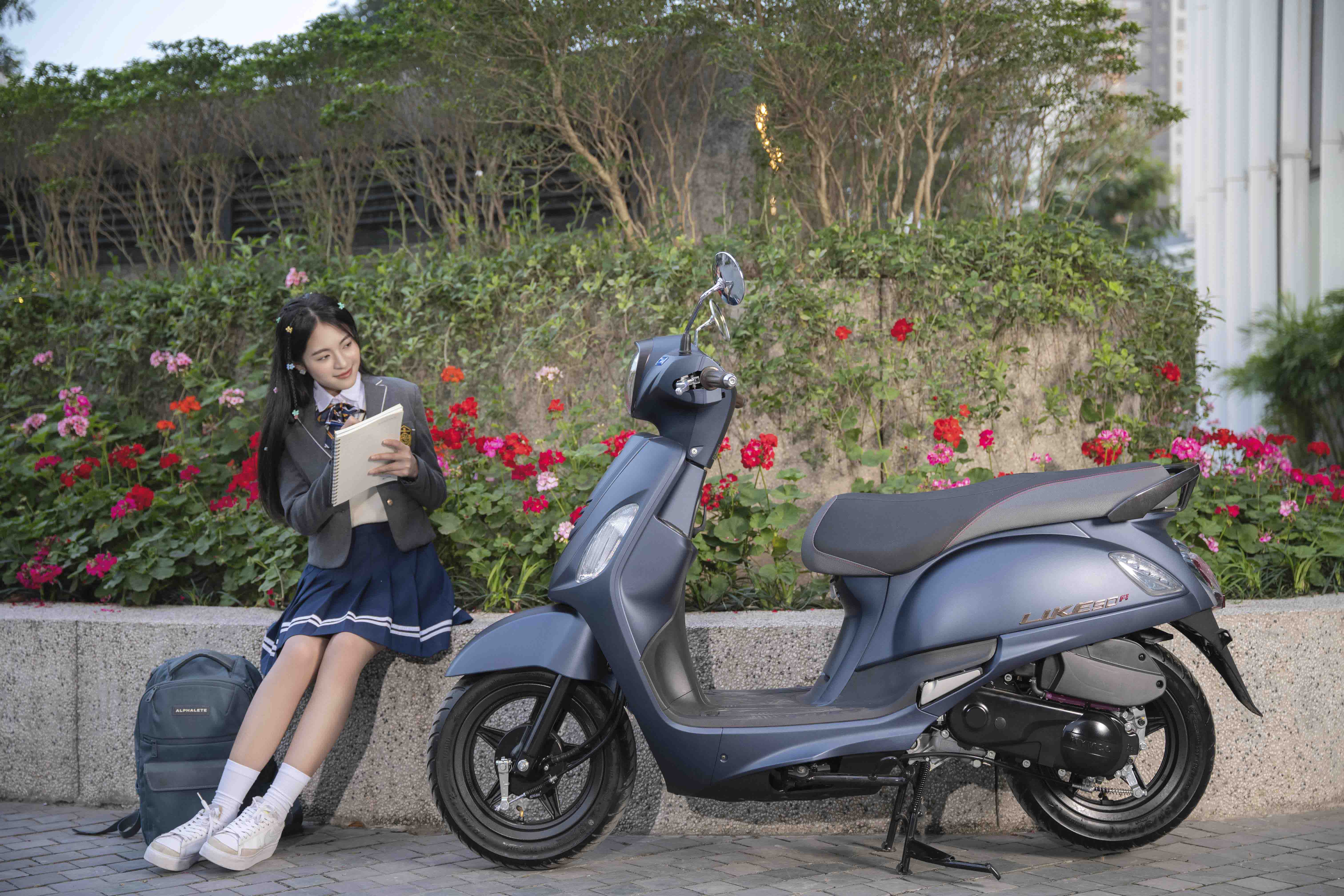 xe-50fi Xe 50Fi chiến binh mới cho học sinh tới trường