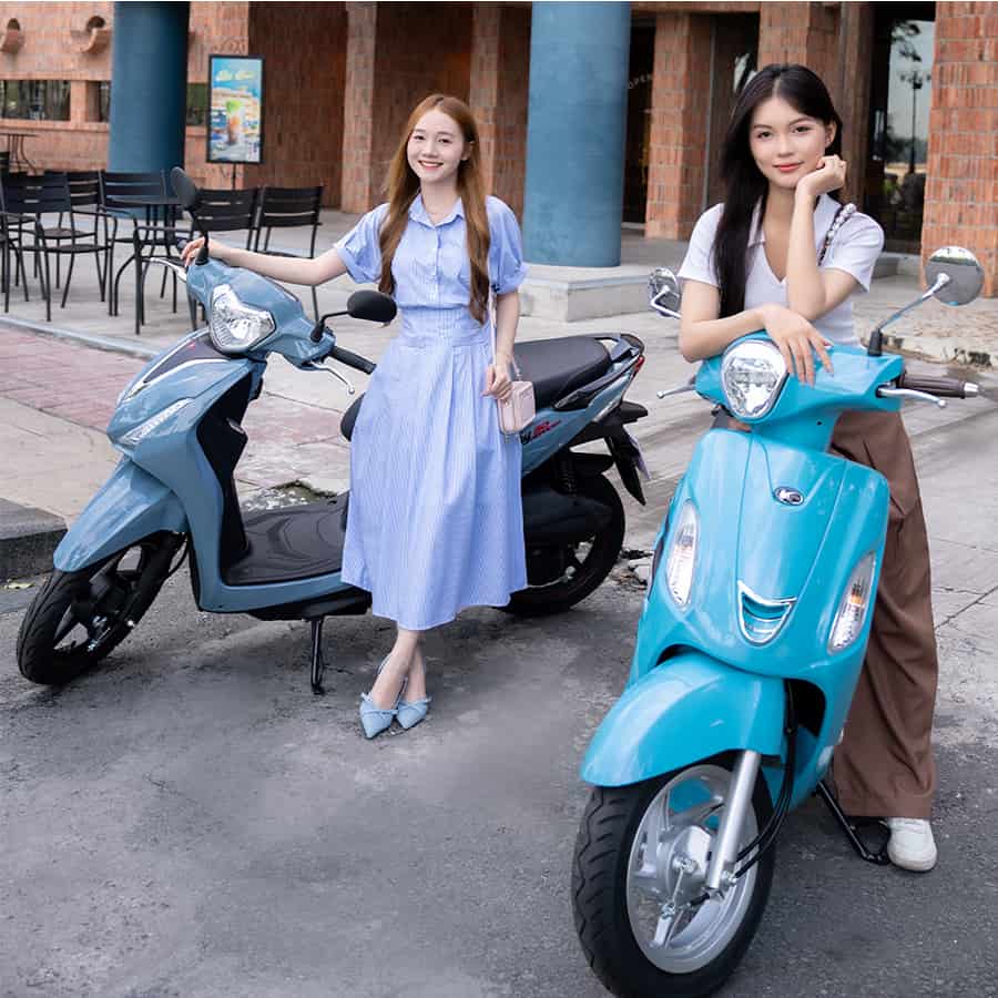 Học sinh và xe tay ga 50cc