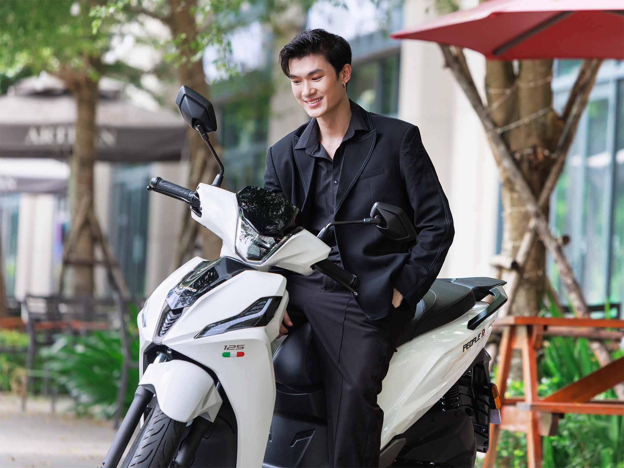 Poeple R 125